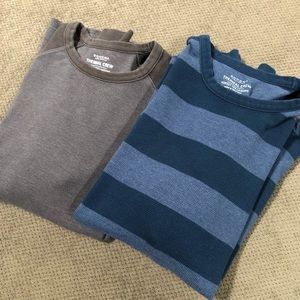 Bundle of two men’s thermal crew shirts!